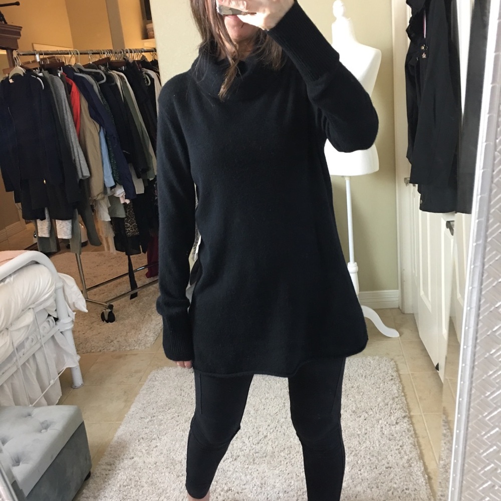 Athleta Black Cashmere Turtleneck Sweater Large